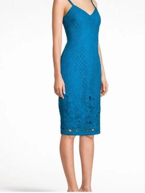 White House Black Market Knee Length Sleeveless V-Neck Sheath Dress